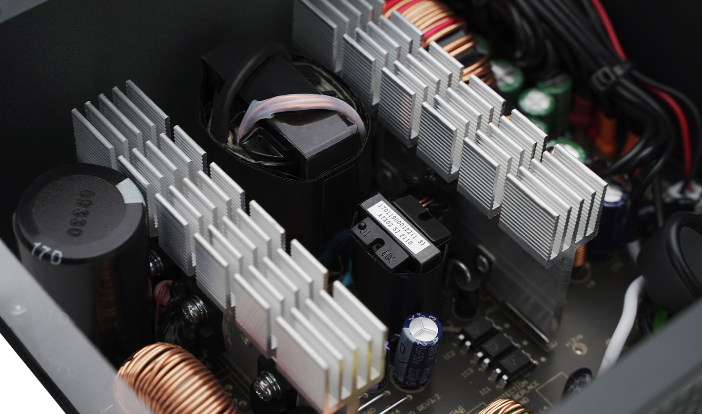 Блок питания DEEPCOOL 600W (PF600D-HA, 80+, 120mm, 20+4+4+4+4+4pin, 4xPCI-E 6+2pin, 6*SATA, 2*HDD) RTL