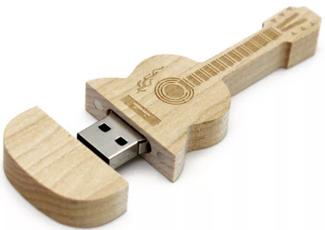 Флеш накопитель - Брелок USB 2.0 32Gb (гитара, дерево)