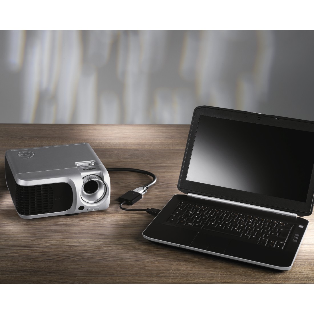 Конвертер HDMI (m)  -> VGA (f) + 3.5 Jack (f) (054569, 1920x1080p, с позолоченными контактами, 0.1m, black) Hama