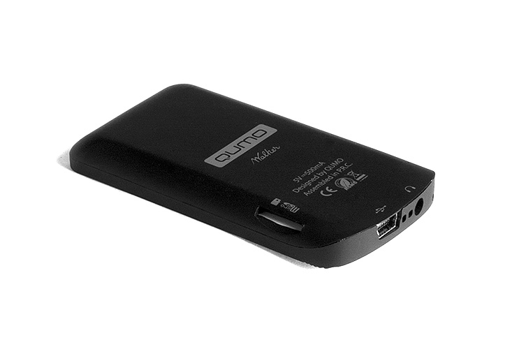 Плеер Flash QUMO Walker (4Gb, 1.8", microSD, FM, диктофон, MP3, WMA, WAV, AMV, JPG, TXT, black)