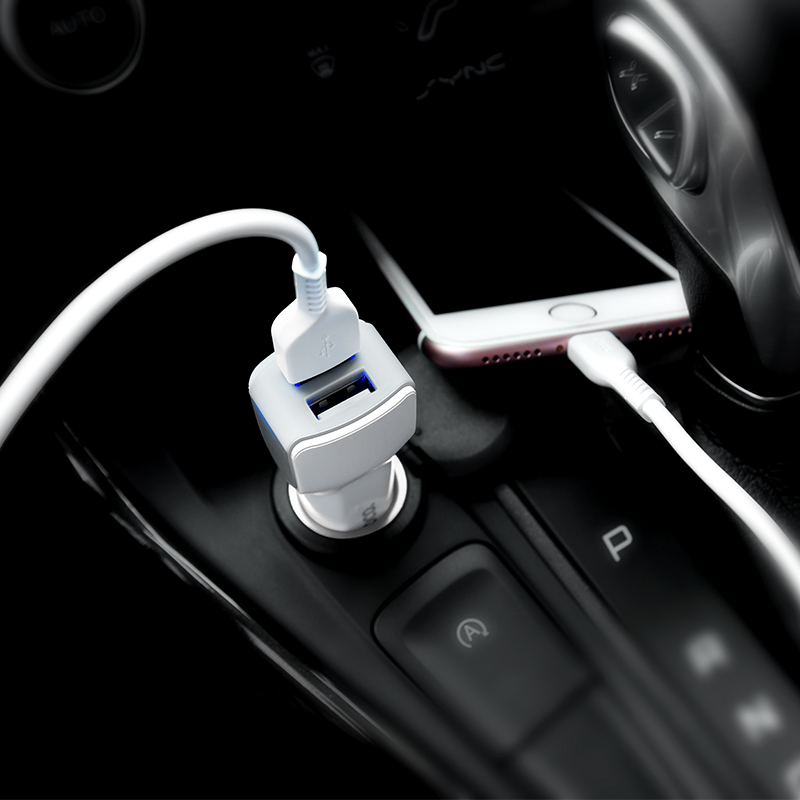 Зарядное устройство от прикуривателя hoco Z23 Grand style (12/24V - USB, 2*USB, 2.4А max, 12W, кабель Lightning 1m, быстрая зарядка, white)