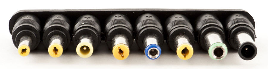 Зарядное устройство для ноутбука Buro BUM-1127H70 (вход 110-220V, выход 12/15/16/18/19/20V, 70W, black)