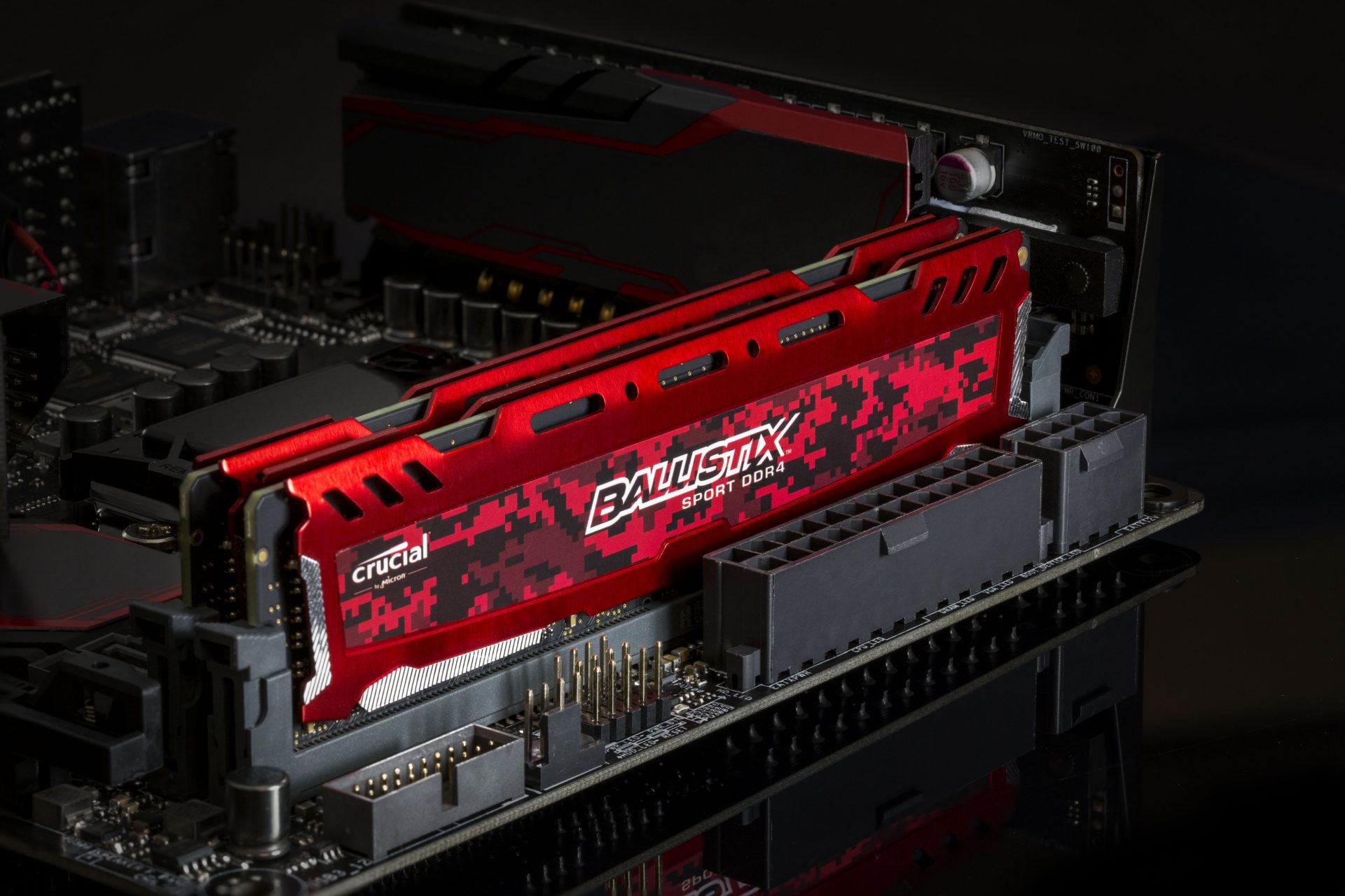 Память DDR4 8Gb PC19200, 2400MHz, Crucial Ballistix SPORT LT CL16 [BLS8G4D240FSE]