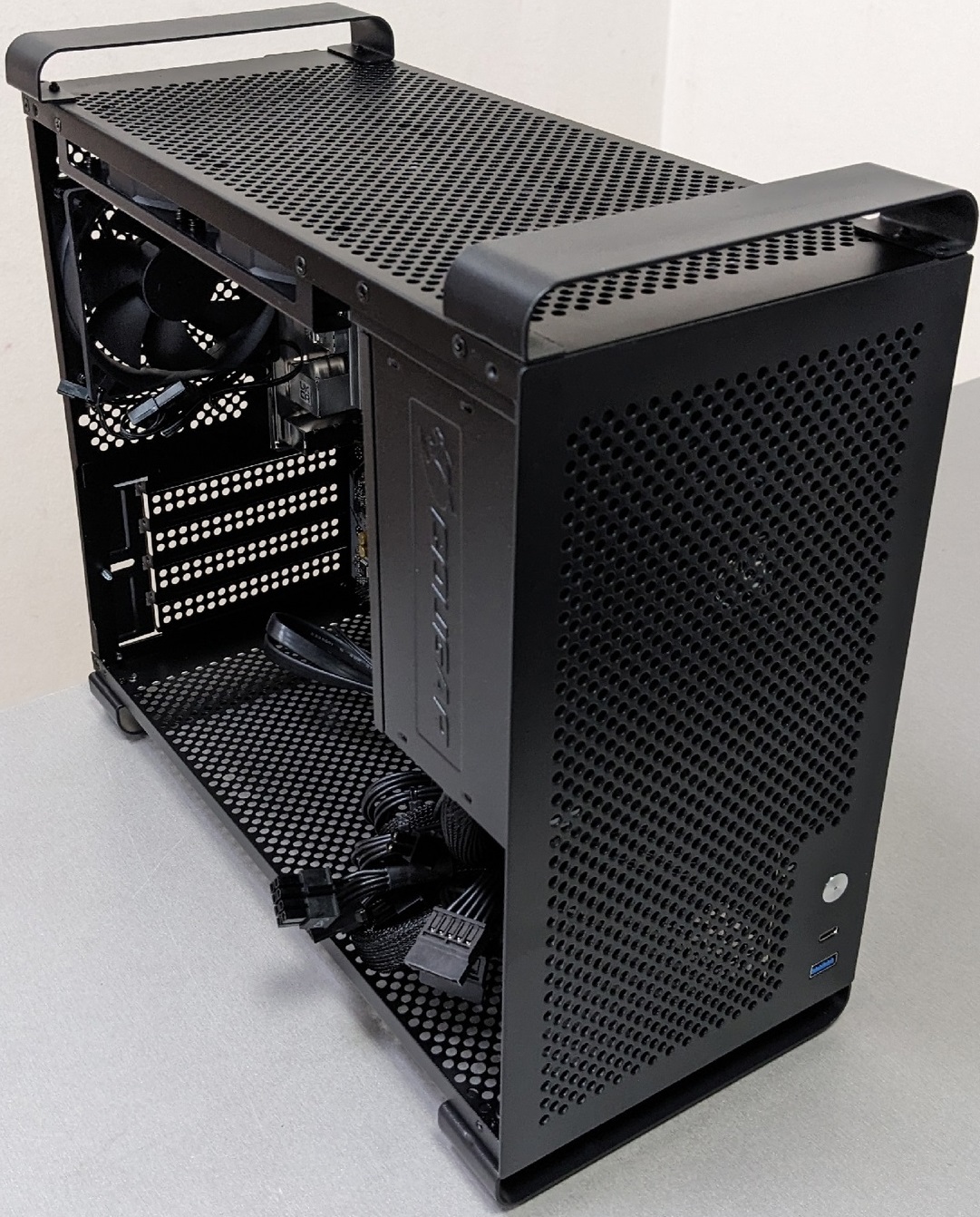 Корпус ACCORD ACC-GCUB4 (без БП, mATX, USB 3.0, 1x Fan, black)