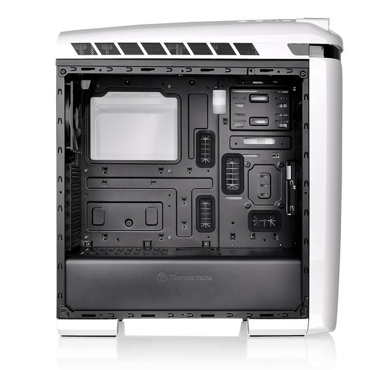 Корпус Thermaltake Versa C22 (без БП, ATX, USB3.0, подсветка RGB, white-black)