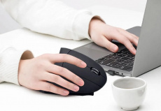 Мышь беспроводная Ergonomic (правая вертикальная, optical, 1600dpi, 2xAAA, soft-touch, black)