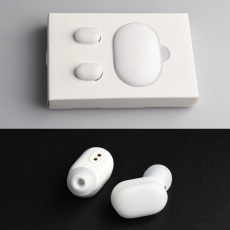 Гарнитура Xiaomi Mi True Wireless Earbuds (затычки, беспроводная, Bluetooth 5.0, с микрофоном, до 4 часов работы от батареи, white)