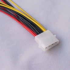 Разветвитель питания Molex -> 3 x Molex (f) (0.2m)
