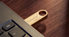 Флеш накопитель USB 3.2 128Gb Kingston DataTraveler SE9 G3 (DTSE9G3/128GB, 220/100MB/s, gold)