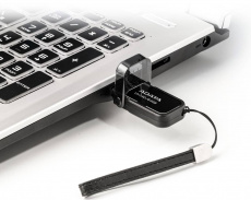 Флеш накопитель USB 2.0 64Gb ADATA UV240 (AUV240-64G-RRD, red)