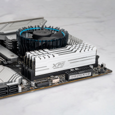 Память DDR4 8Gb PC25600, 3200MHz, ADATA XPG Gammix D10 (AX4U32008G16A-SW10, 1.35V, white)