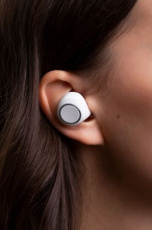 Гарнитура Accesstyle Saffron TWS (затычки, беспроводная, Bluetooth 5.0, с микрофоном, до 5 часов работы от батареи, white)