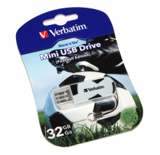 Флеш накопитель USB 2.0 32Gb Verbatim Mini Sport Edition (49889, football)